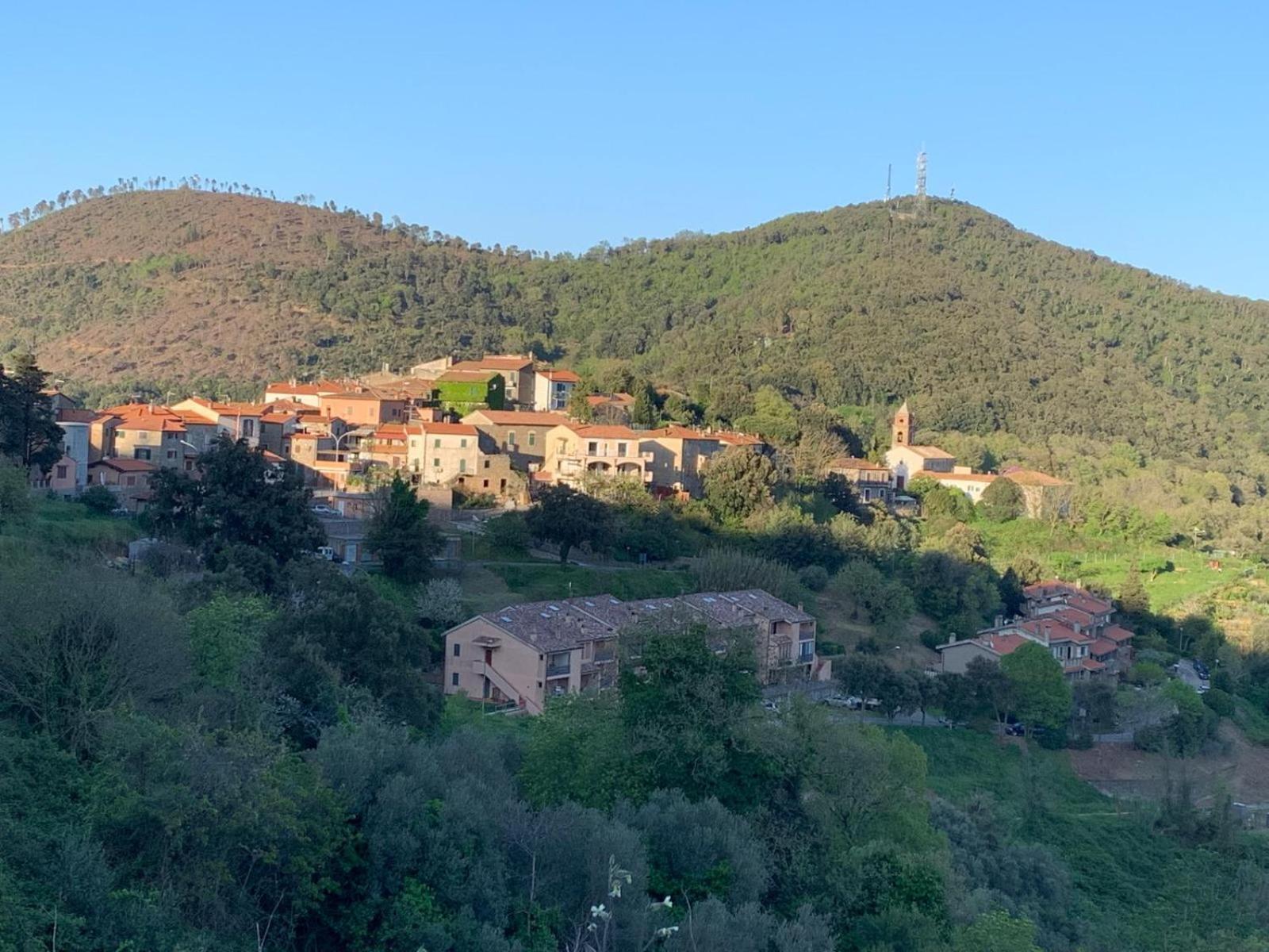La Casa Delle Stelle Appartement Tirli Buitenkant foto